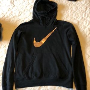 Nike sweatshirt
